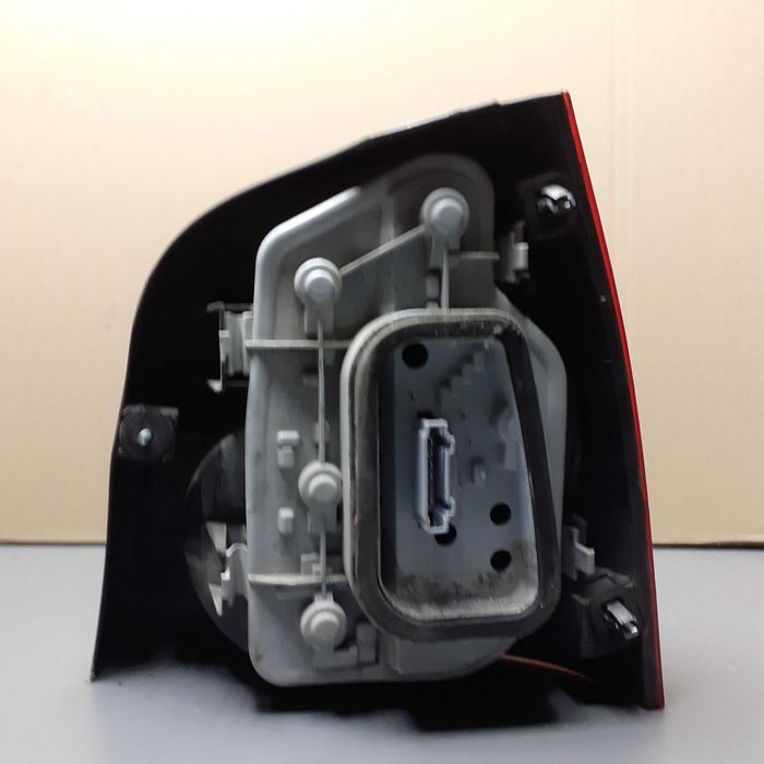 Lampa VW Polo 9N lewa