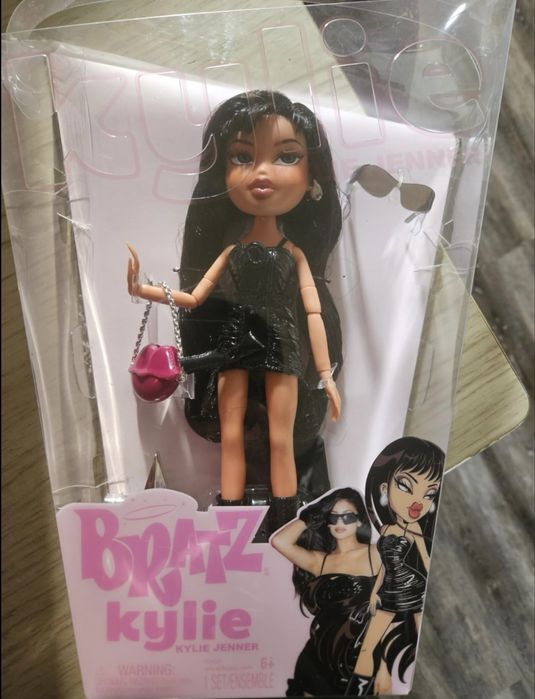 Bratz x Kylie Jenner - Lalka  Day Fashion -