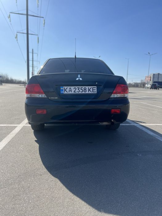 Mitsubishi ланер 9