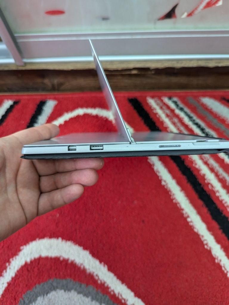 Microsoft surface pro 5 I5-7300u 4/128 1796