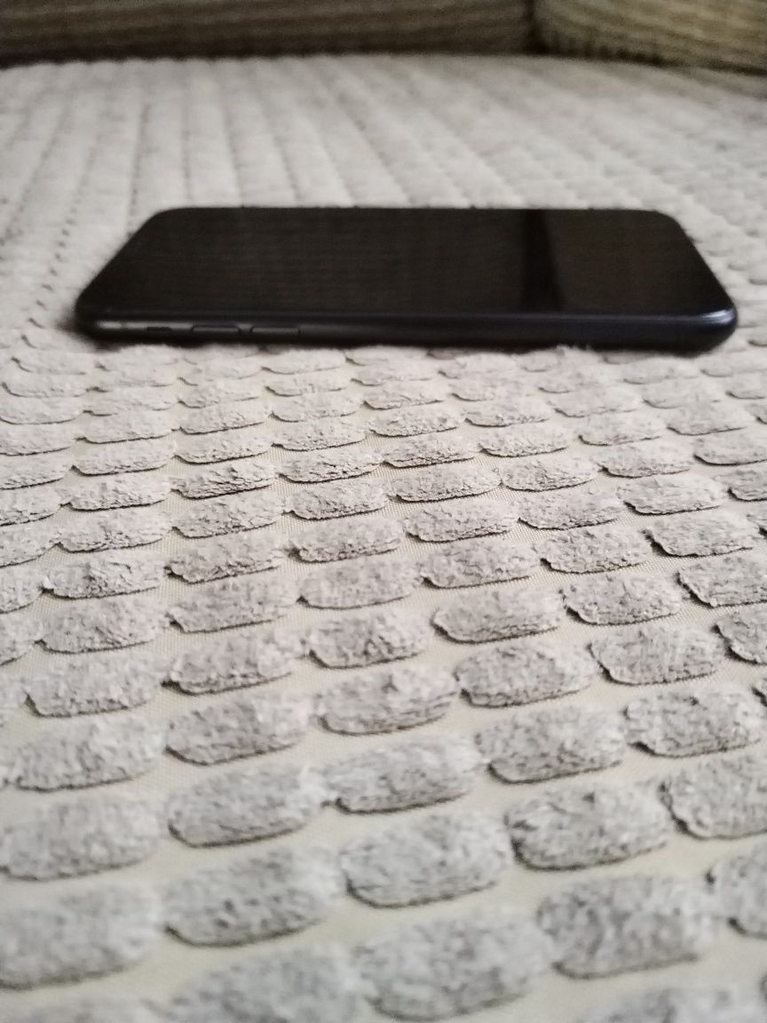 iPhone XR czarny