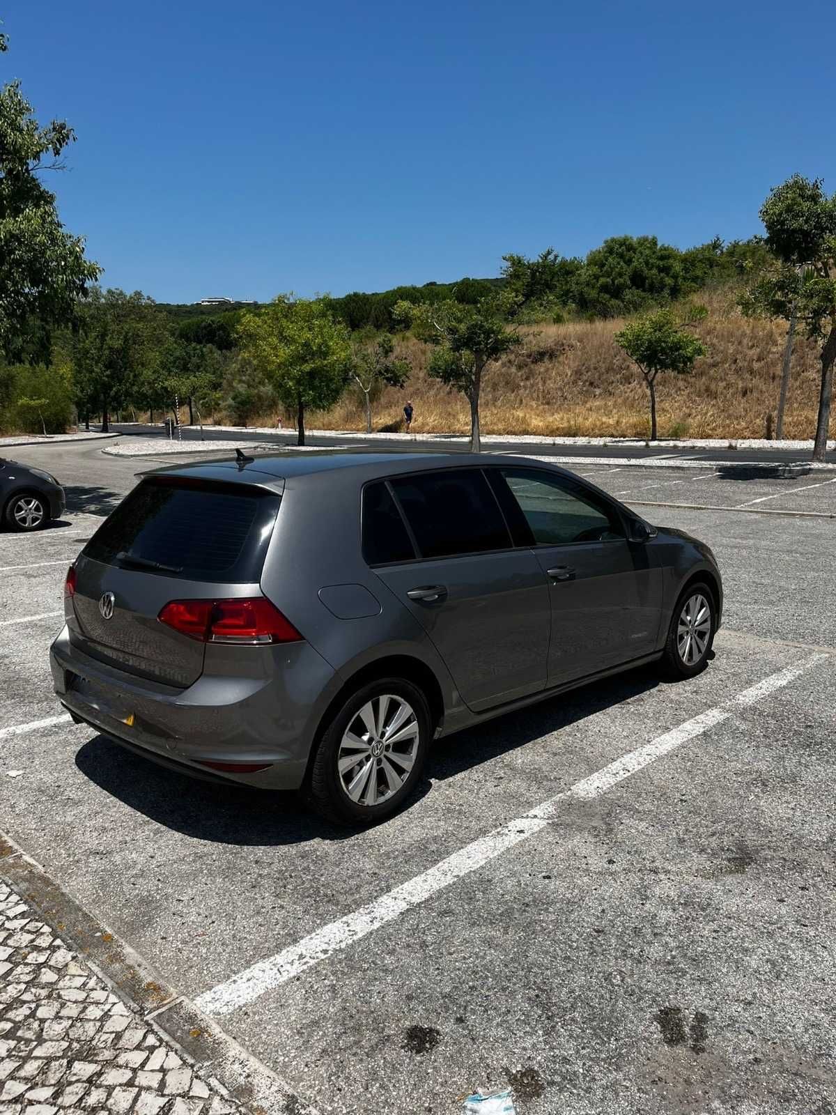 VW Golf 1.6 TDi GPS Edition Cinzento - Óptimo estado