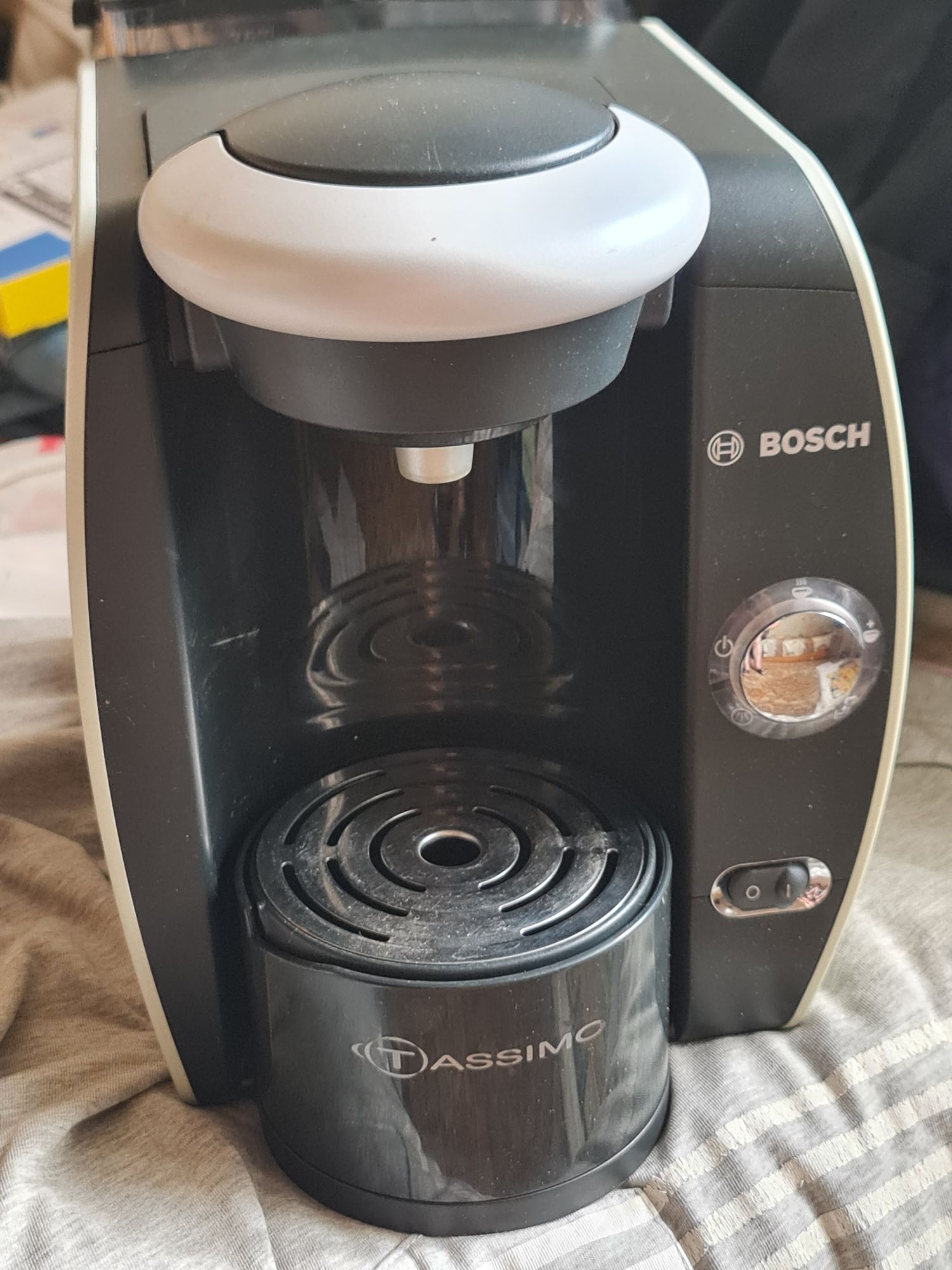 Капсульная кофеварка Tassimo Tas 4011