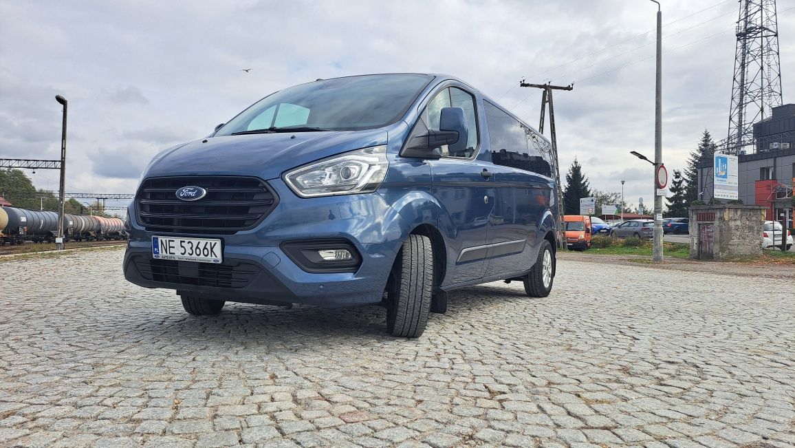 Wynajem busa  Ford Transit Custom 9 Os.