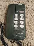 Stary aparat telefoniczny, zielony