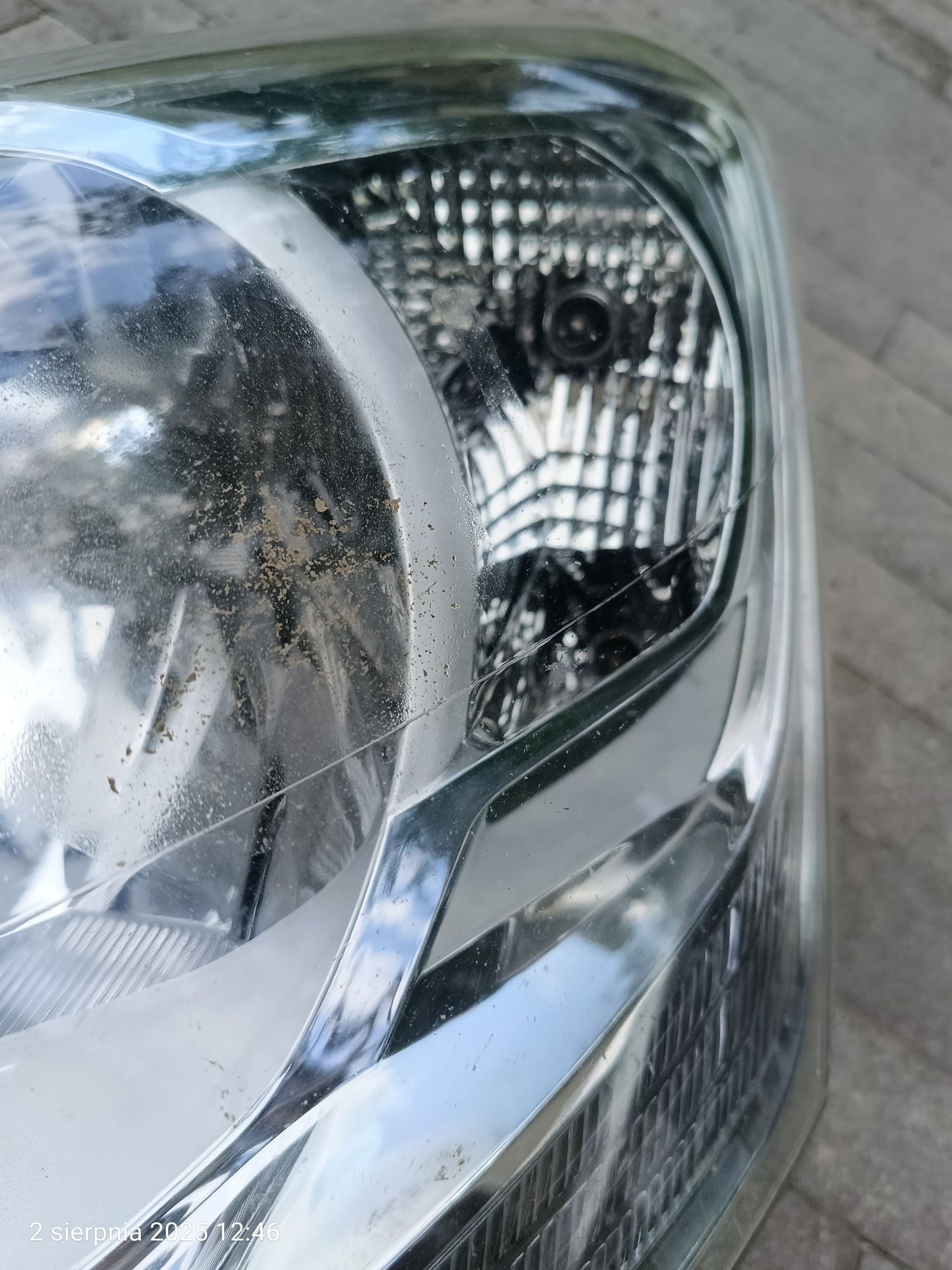Lampy przód citroen Berlingo 2011r