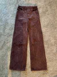 Sztruksowe spodnie rozszerzane w rozmiarze 36