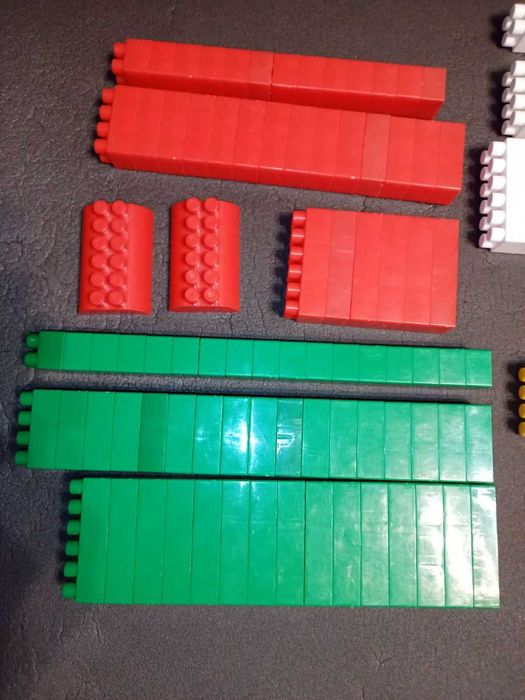 Набір великих пластикових конструкторів (аналог LEGO Duplo)