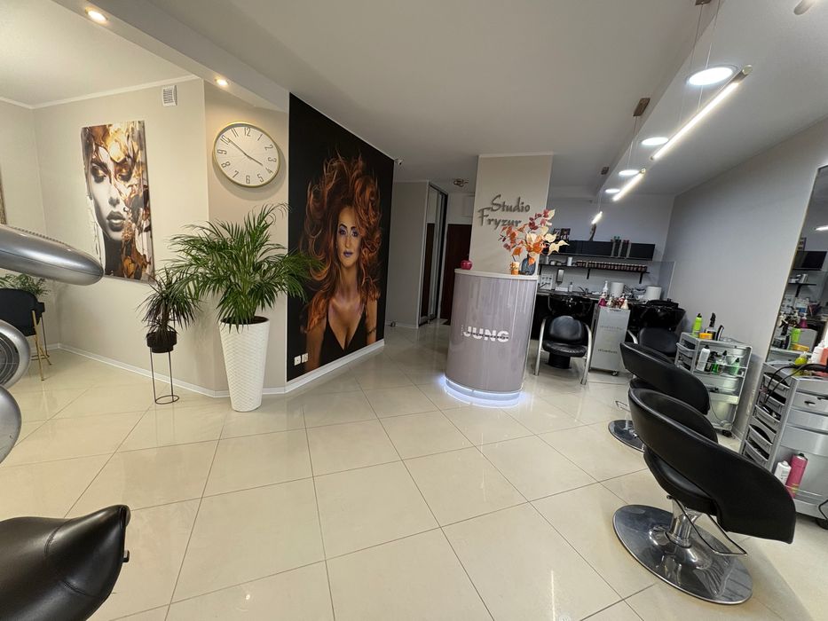 Wynajem stanowiska manikiurzystki i fryzjera