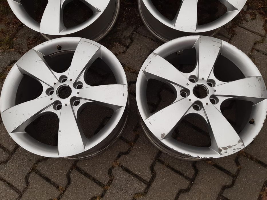 Oryginalne alufelgi 17 cali 5x112 skoda vw felgi aluminiowe ET54