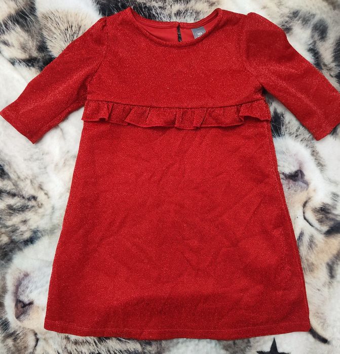 Czerwona brokatowa sukienka 110