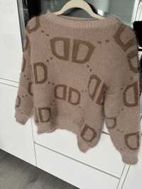 Sweter DD nowy krótki model