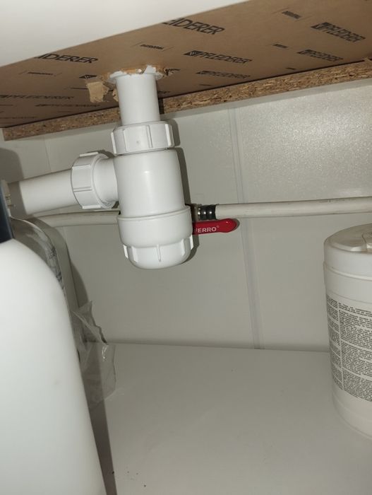 Szafki ze zlewem nablatowym długość 140 cm