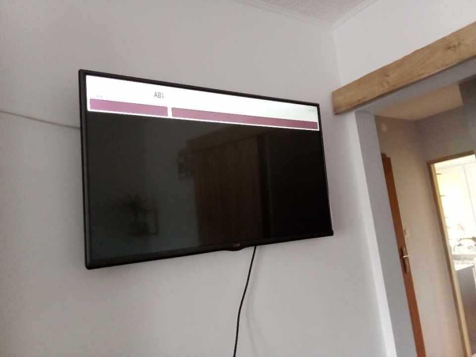 Telewizor LG 42 , bardzo cienki i lekki