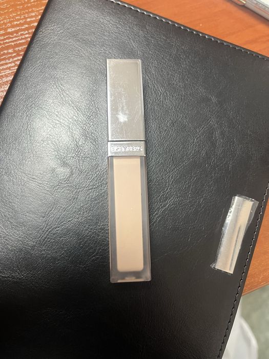 Консилер Eisenberg