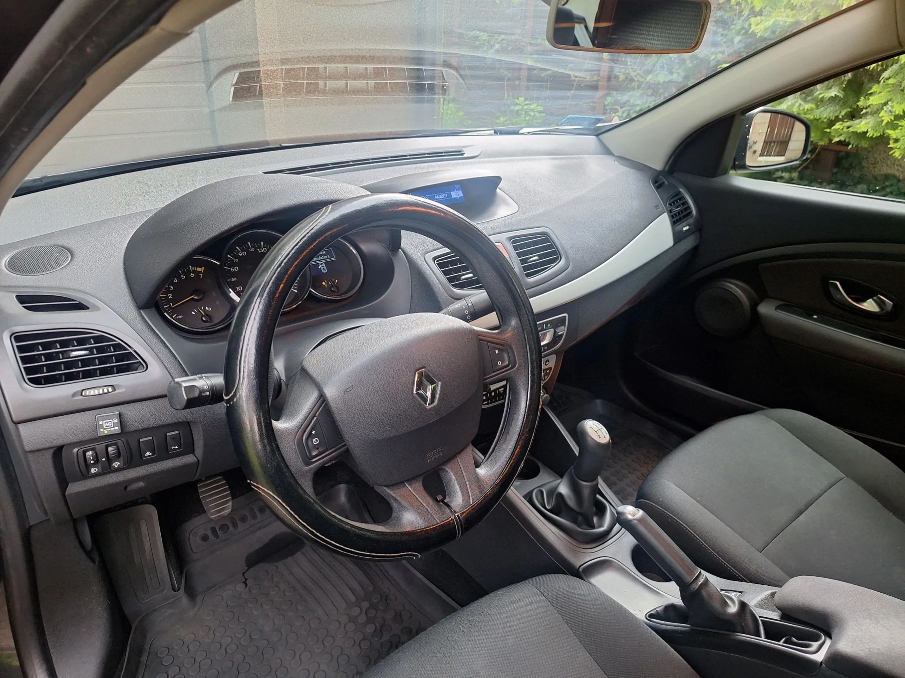 Renault Fluence Bezawaryjny, reg. serwisowany, ekonomiczny (ben+LPG), polski salon
