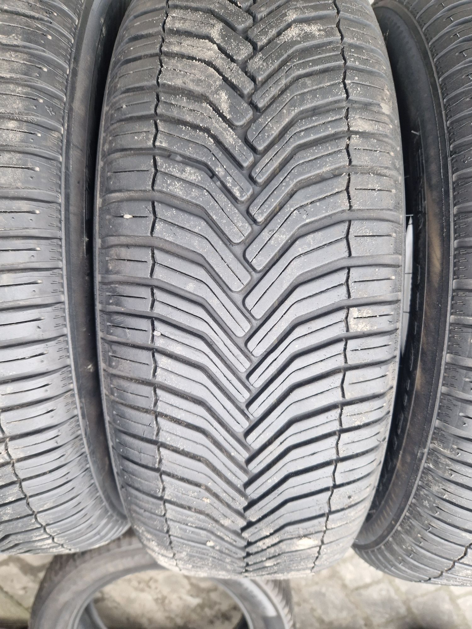 Шини літні 225 60 r18 michelin cross climate suv,