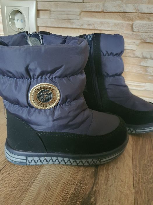 Зимові ботинки для дівчинки