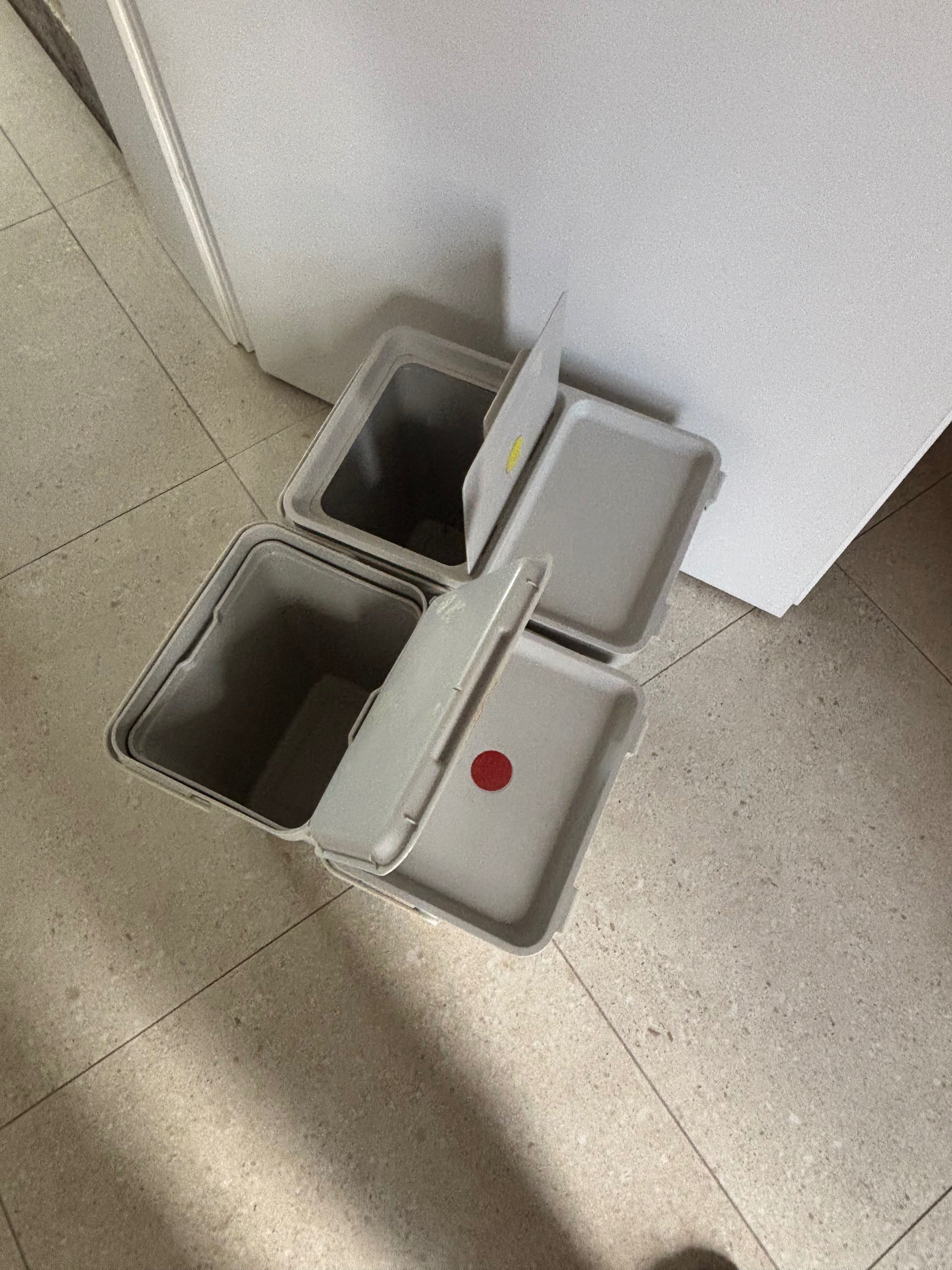 Komplet koszy na śmieci IKEA Hallbar