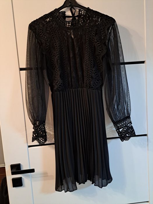 Sukienka plisowana 36-38 mała czarna