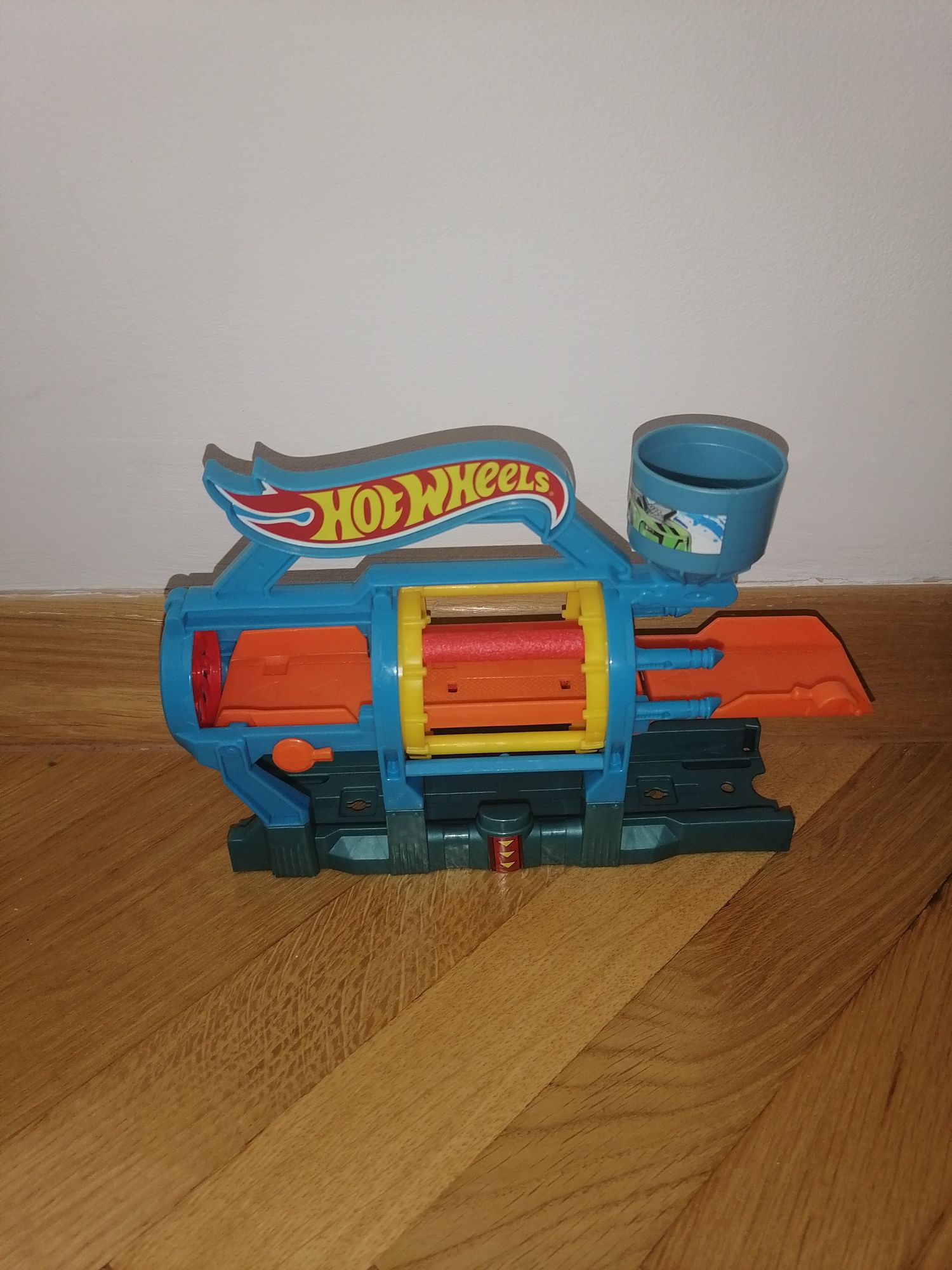 HOT WHEELS zestaw turbo myjnia