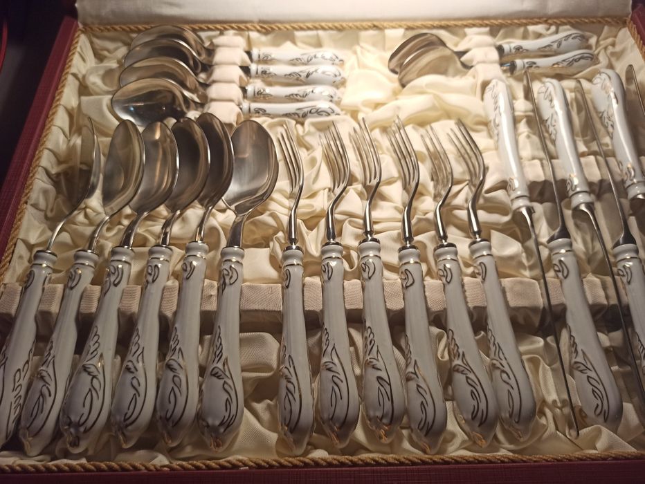 Sztućce Gerlach, porcelana Ćmielów 24szt.