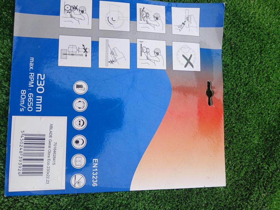 Disco de cortar (pedra cimento), como novo.