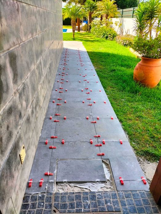 Serviços de renovação de imóveis.