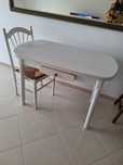 Vendo mesa de cozinha e extensível com 4 cadeiras