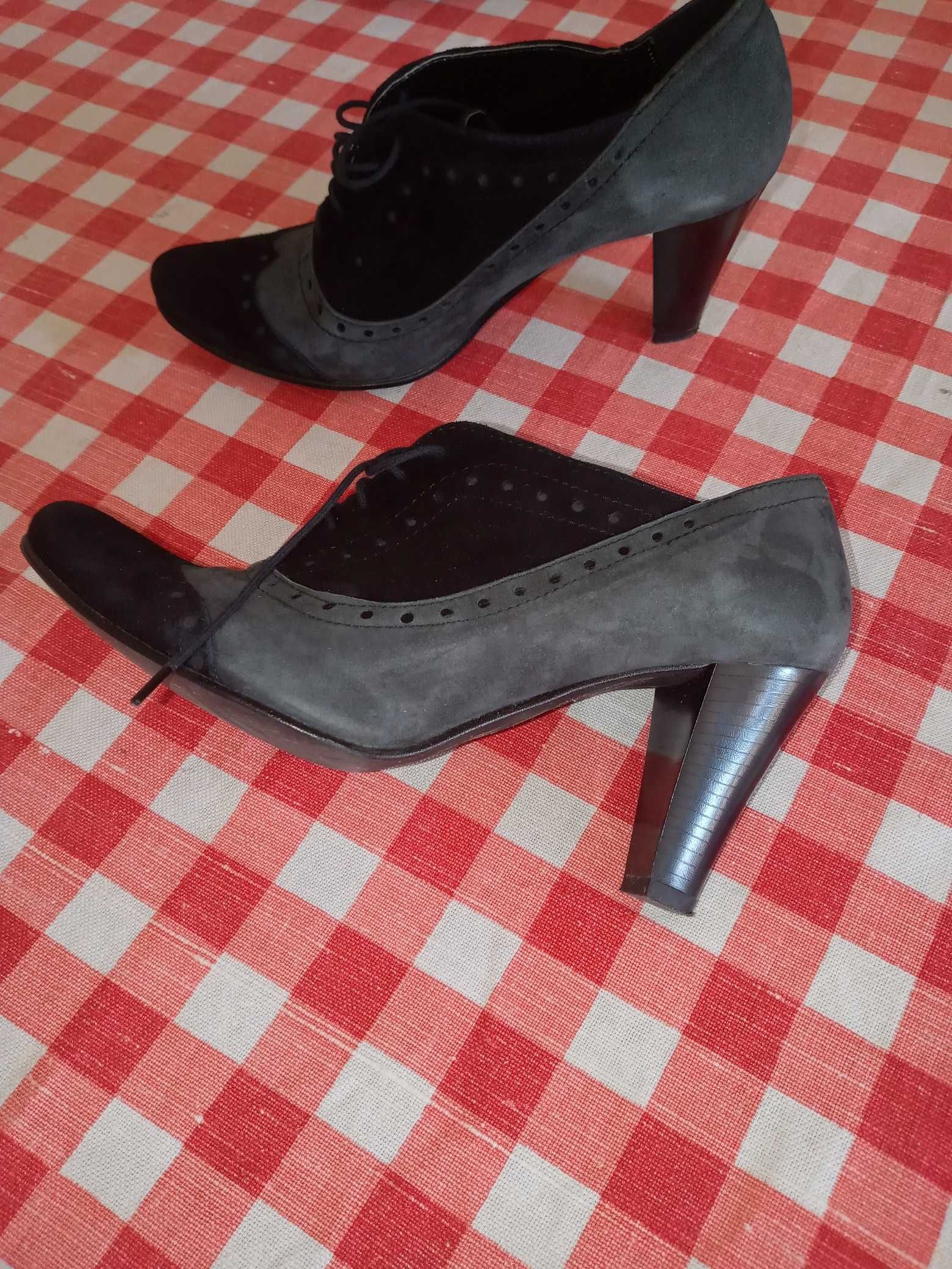 Buty welur zamsz r.38 na obcasie