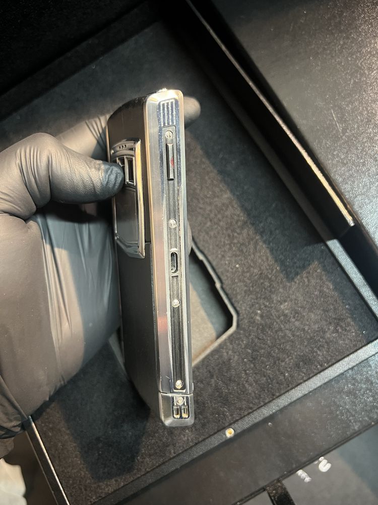 Vertu ti        Touch