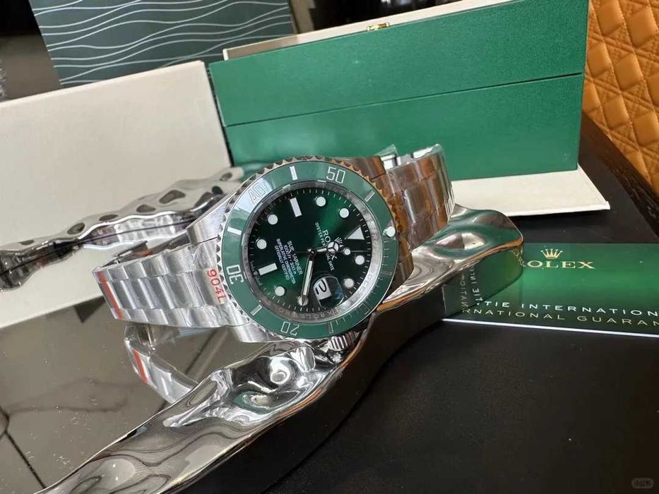 Zegarek_Rolex_Submariner_116610LV_"Hulk" (NOWY)