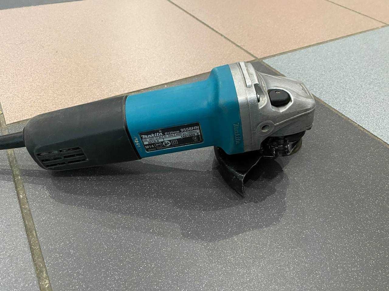 Болгарка Makita 9558HNRG