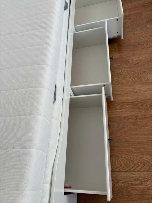 Cama IKEA Hemnes extensível C/ colchão