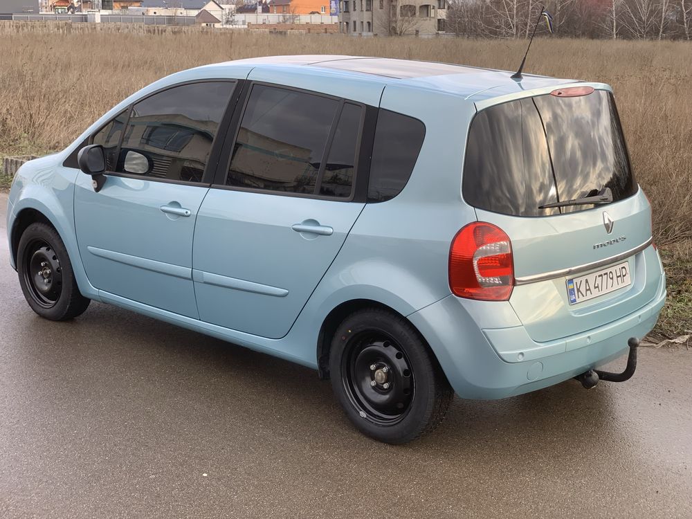 Renault GrandModus 1.6 Автомат