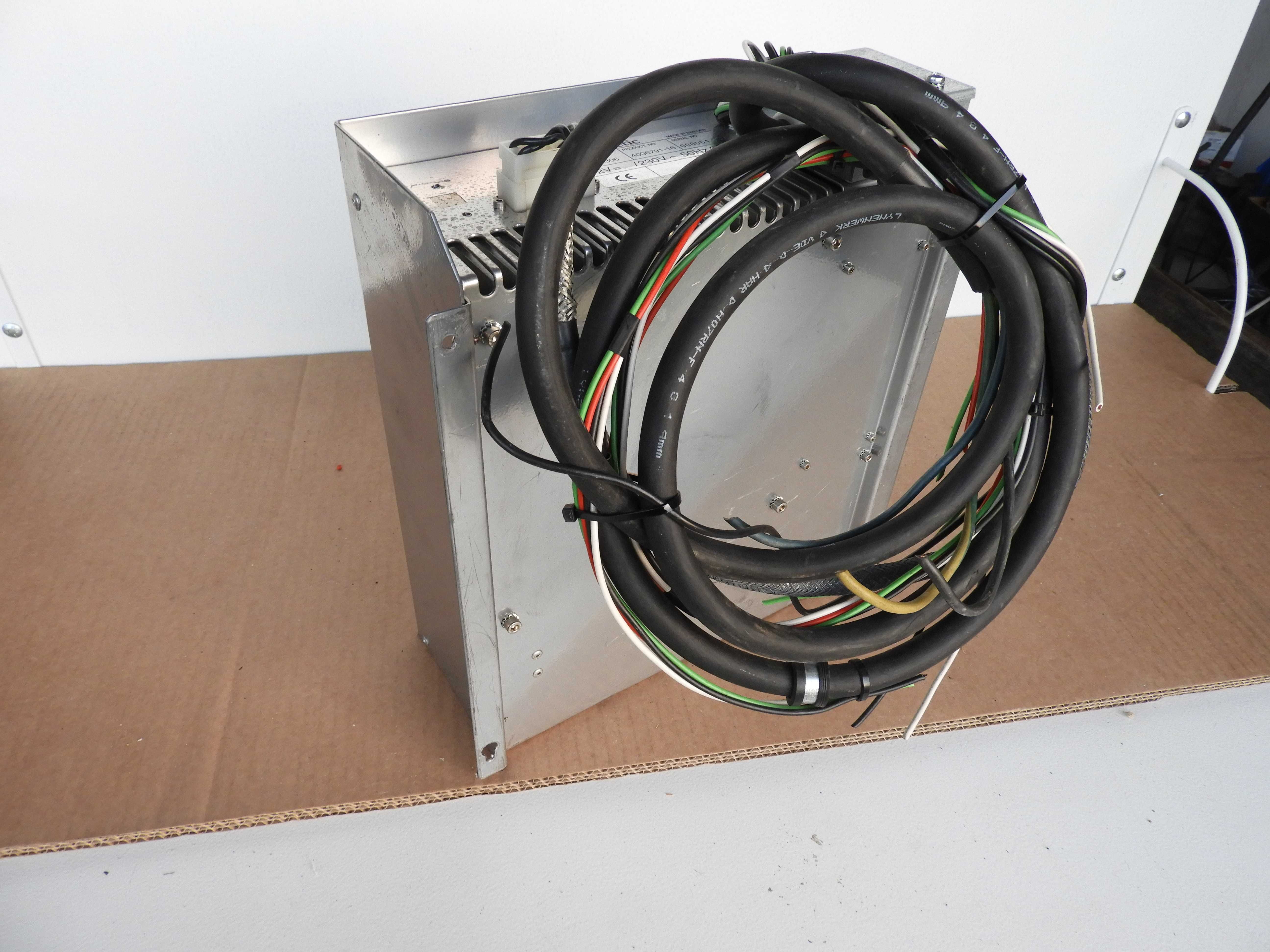 Kamper przetwornica 12v 230v  Dometic 5kw Travel Power 230v koniowóz