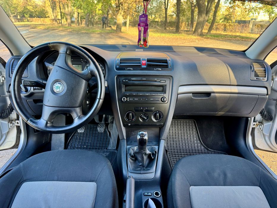 Продам Шкода А5 ( 1.6 газ/бензин )