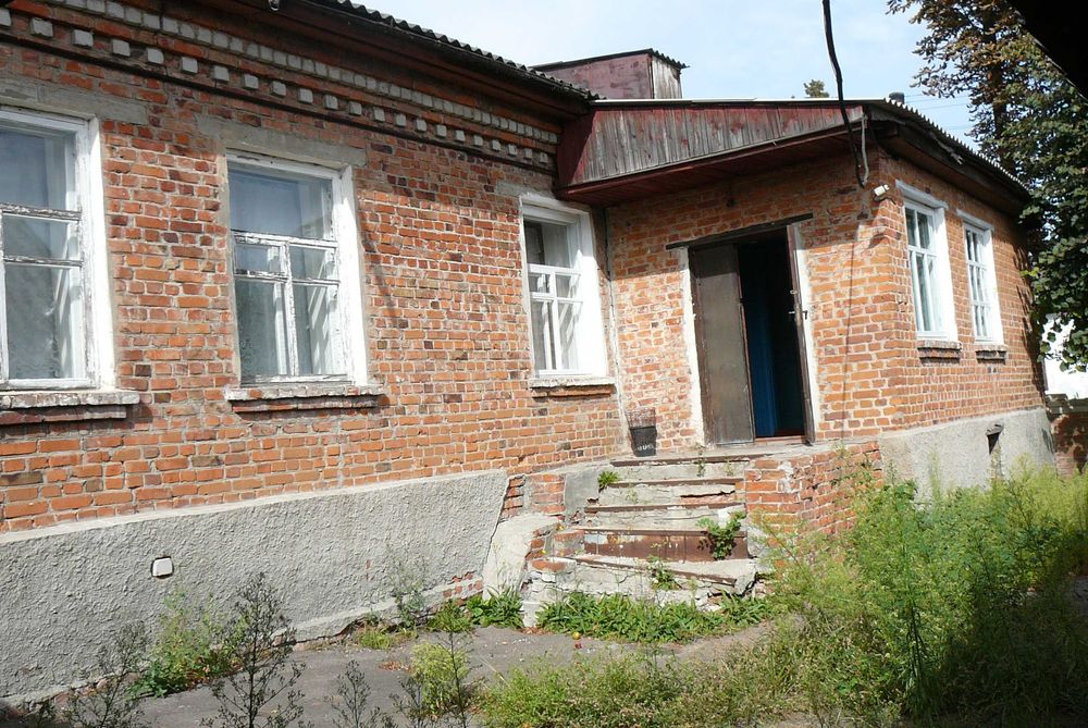 Жилой дом 160кв. с гаражом и своим двором в центре. Обмен на авто.