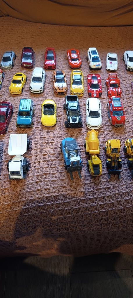 Mix aut Hotwheels Majorette Matchbox