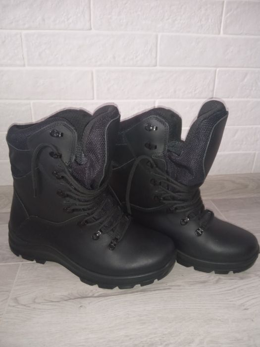 Черевики з високими берцями KROK L5117P чорні