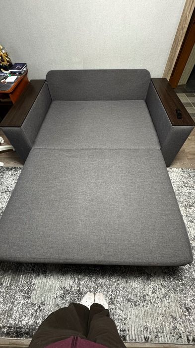 Продам диван з подушками