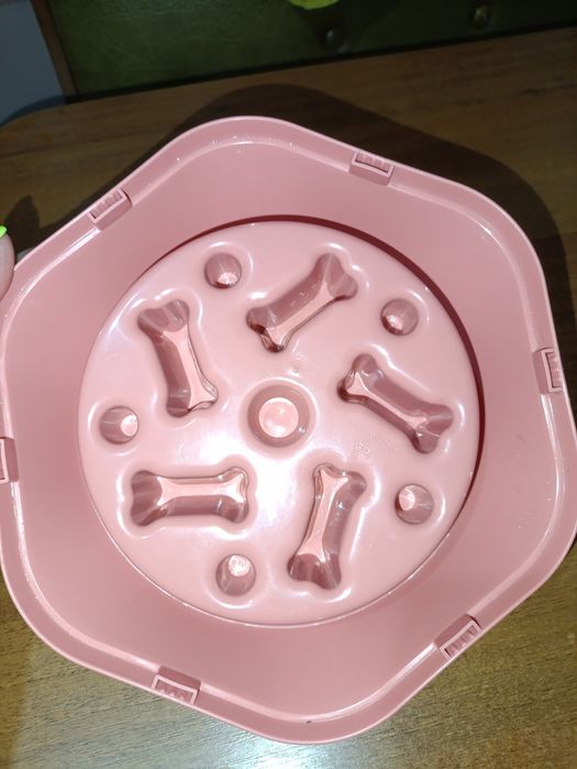 Миска  для собак .