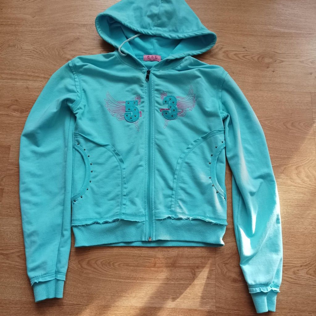 35. Bluza damska z kapturem rozmiar L