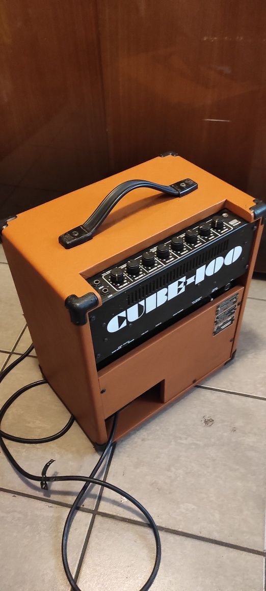 Wzmacniacz gitarowy Roland Cube-100
