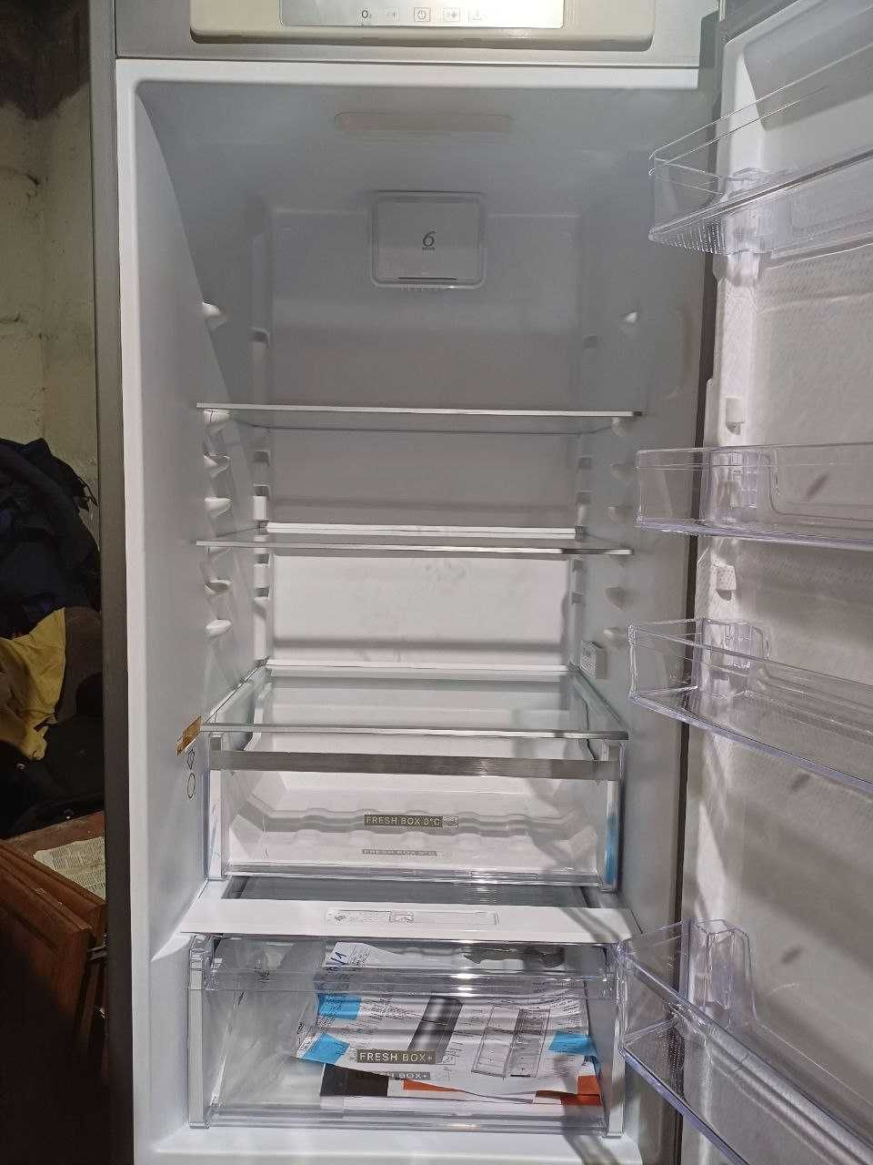 Холодильник Whirlpool W5 921C OX ( 201 см) з Європи