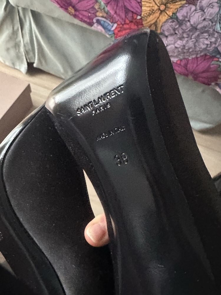 Szpilki Saint Laurent YSL czrane satyna