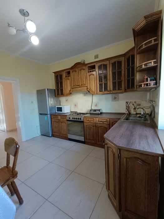 Подобова оренда будинку