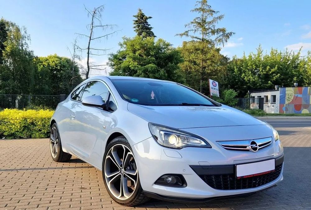 Opel Astra Opel Astra J GTC 2.0 CDTI 165KM, coupe, doinwestowany