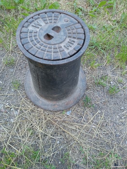 Studzienka kanalizacyjna o średnicy 16.5 cm