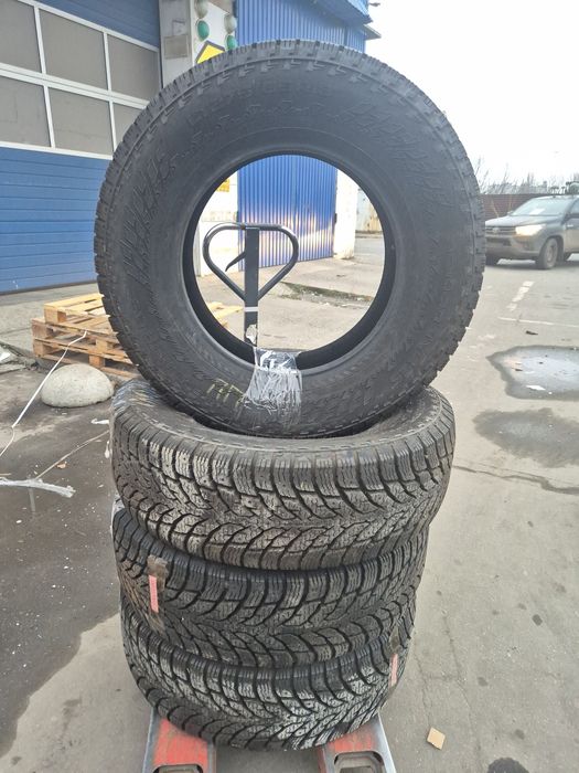 Зимові шини Nokian Hakkapeliitta LT3 275/65 R18